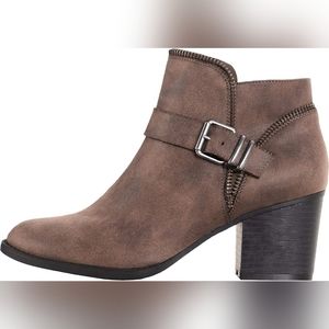 American Rag Milly Booties in Taupe 9M New Without Box